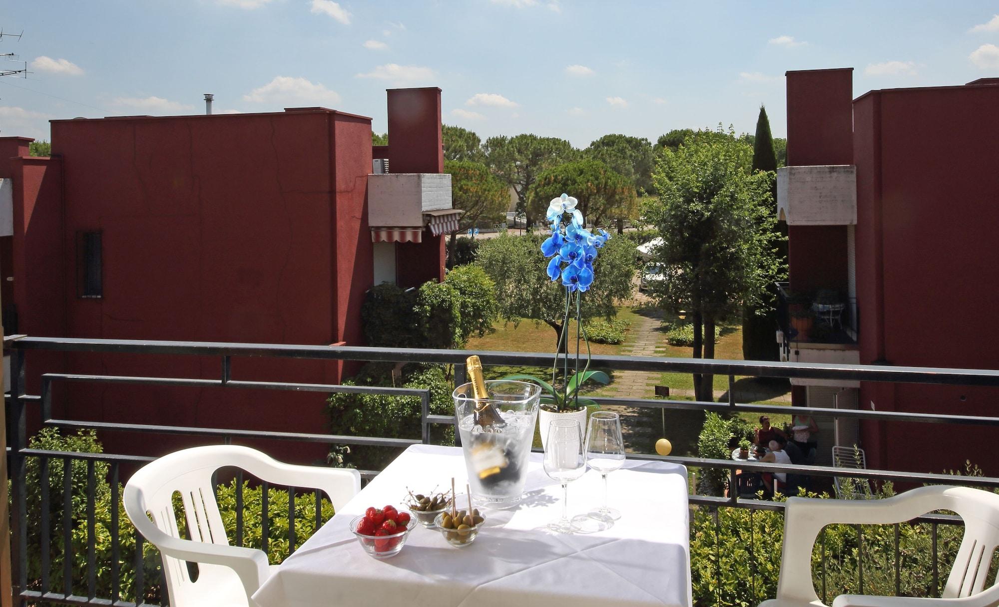 Hotel Residence Holiday Сирмионе Екстериор снимка